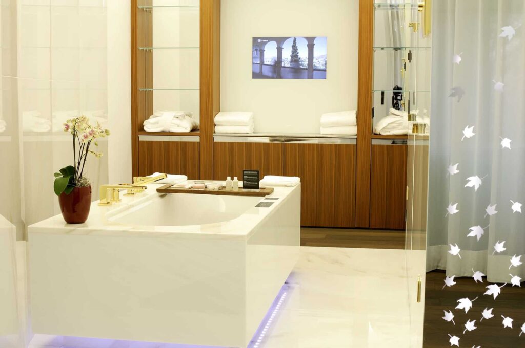 The Dolder Grand Carezza Suite Whirlpool